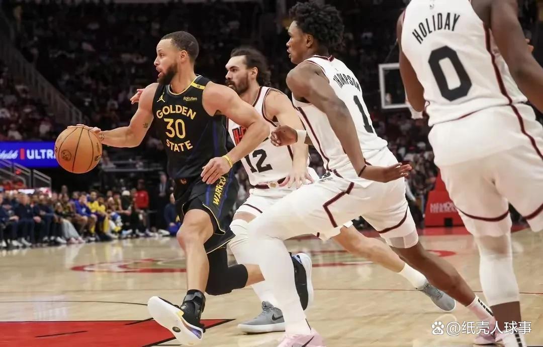 爵士险胜勇士,西蒙斯送出助攻 爵士险胜勇士,西蒙斯送出助攻