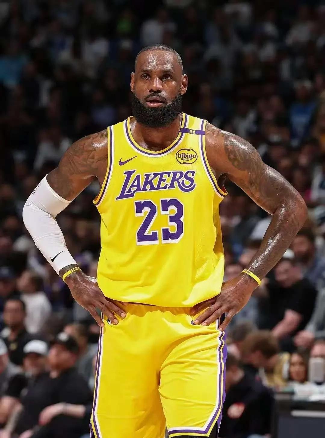 湖人核心崴脚，或将缺席多场比赛