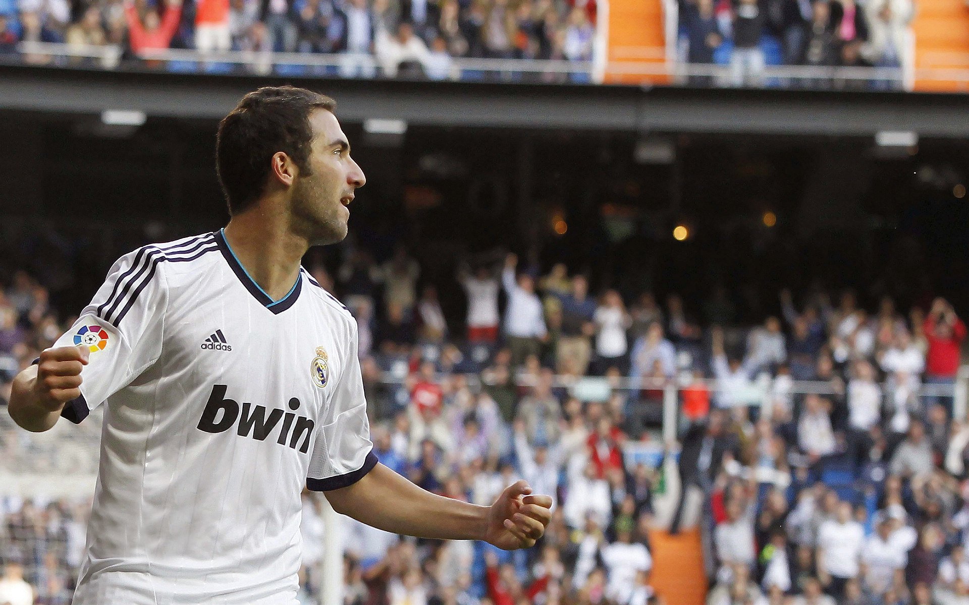 掘金战术压制鹈鹕，武切维奇内外兼修成关键胜负手