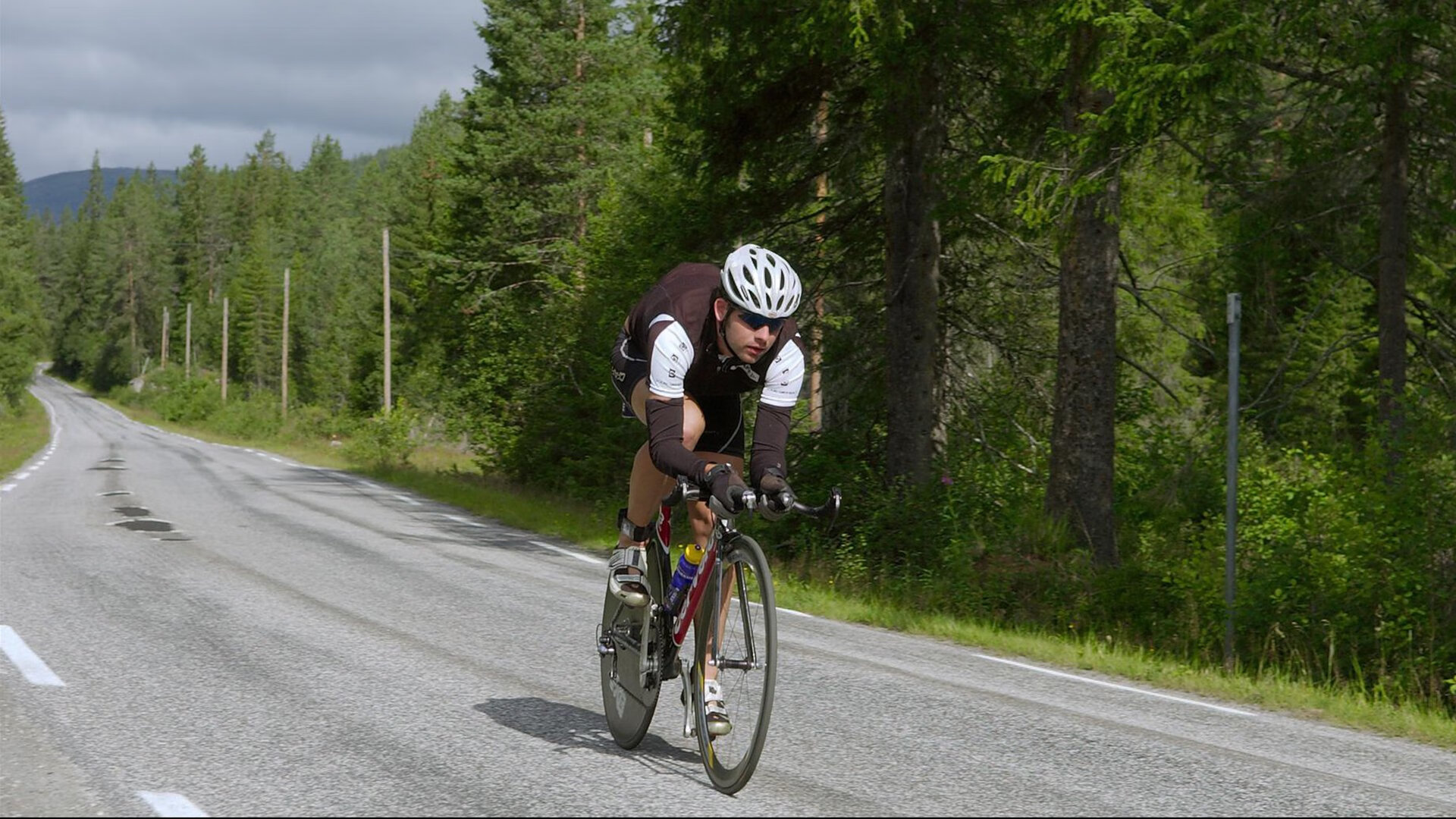 西甲国家德比之夜,克莱彻底打爆防线,当篮球巨星降临绿茵场