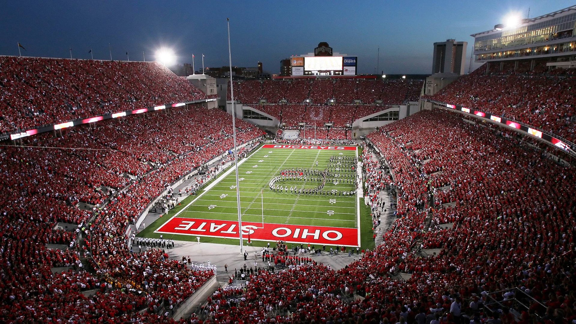 跨界传奇，当深圳队翻盘篮网，乔治在英超接管比赛—体育世界的平行奇迹