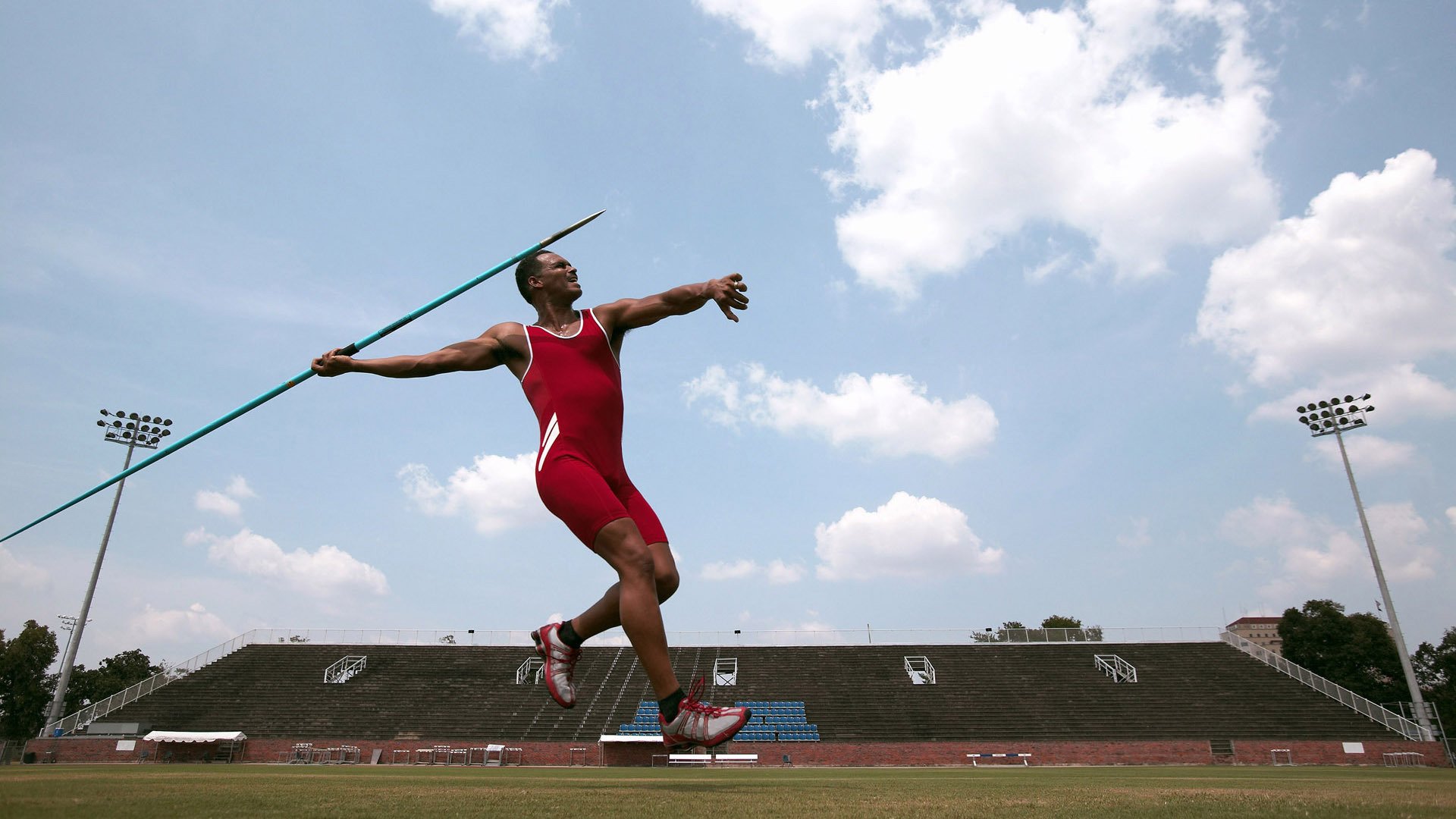 当足球撞上F1，努涅斯在巴林赛道强行超车，瑞士式精准终结洪都拉斯